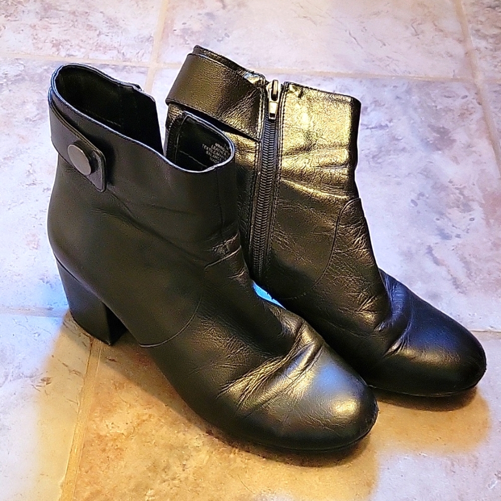 Nine West Ankle bootie